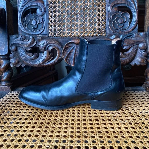 Women’s Frye Black Chelsea Boots - Picture 6 of 14
